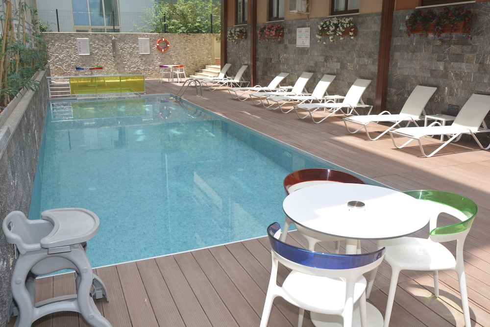 Saray Apart Hotel 14/16