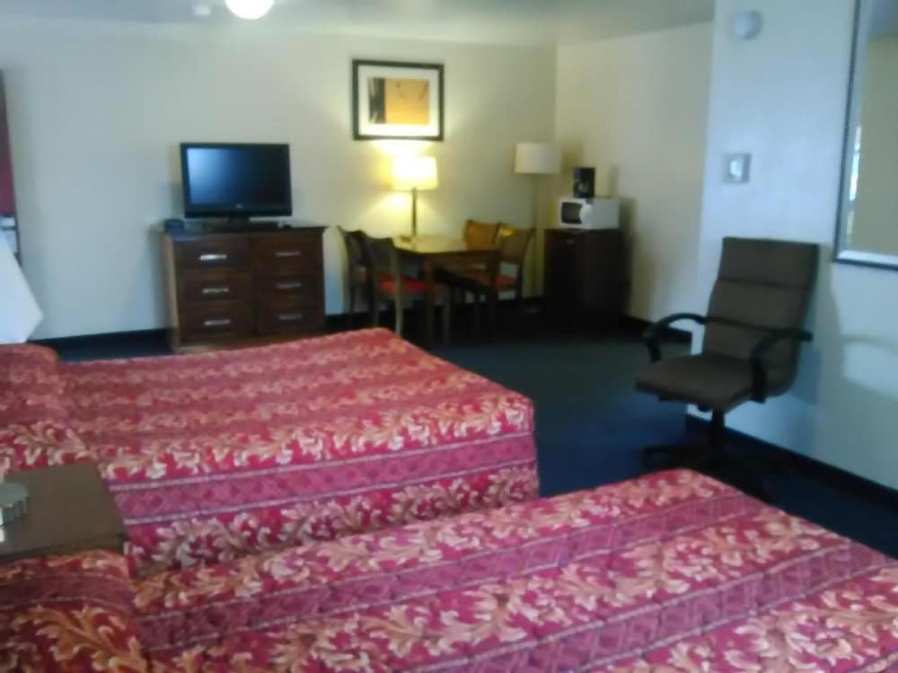 Holiday Motel Oakdale 29/66