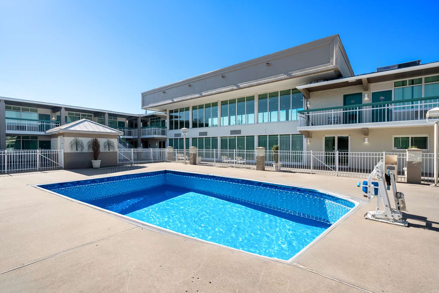 SureStay Plus Hotel By Best Western Brandywine Valley 36/37
