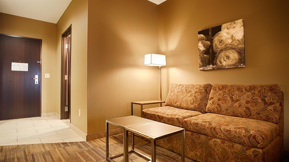Best Western Plus Night Watchman Inn & Suites 17/22