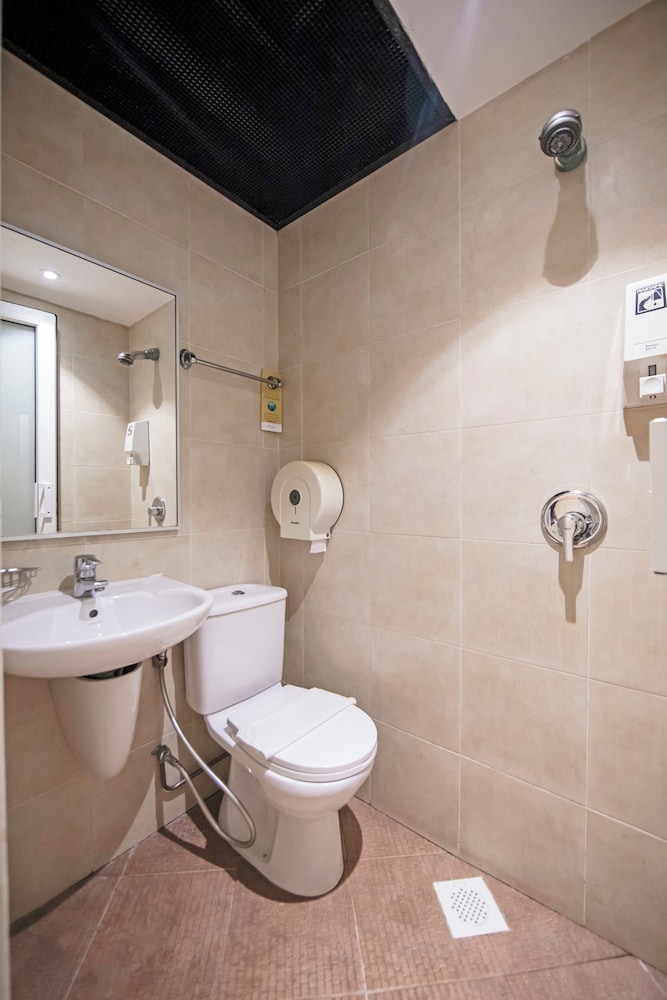 Fragrance Hotel - Balestier 64/64