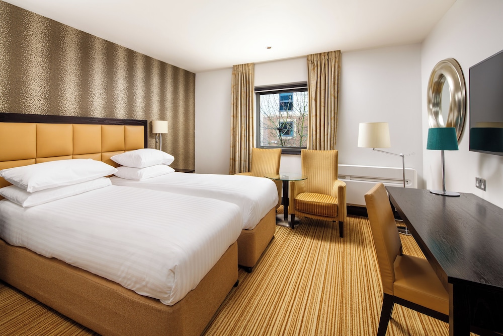 DELUXE, TWIN BEDS