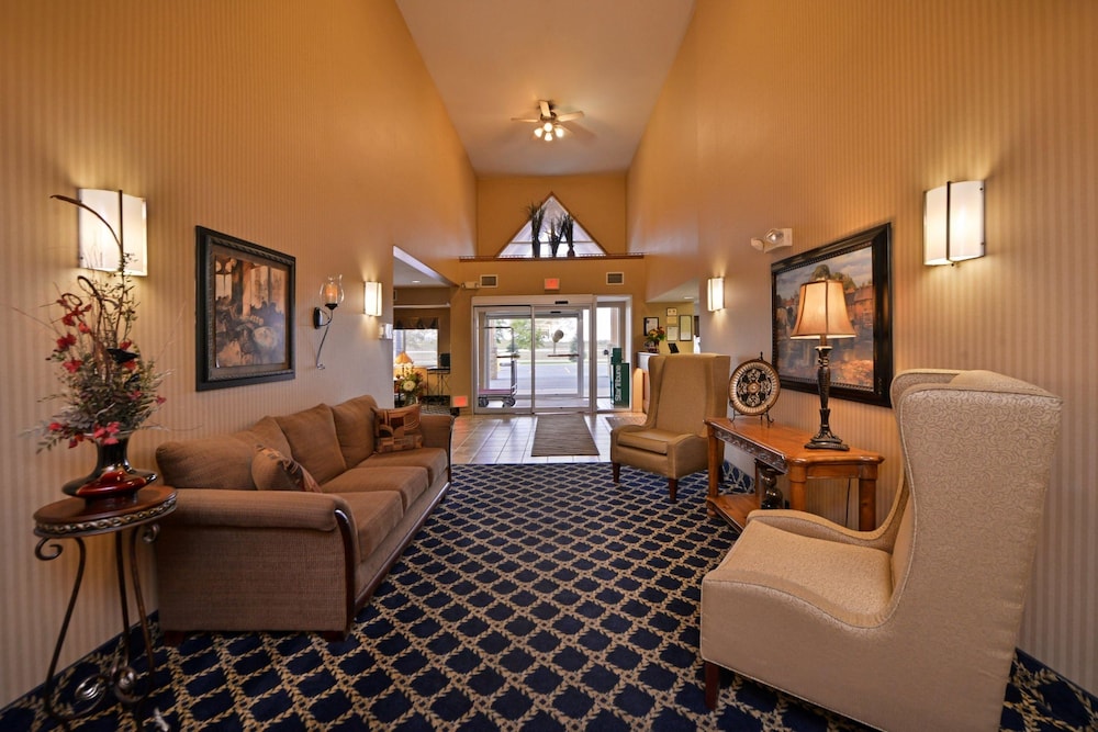 Comfort Inn Albert Lea at Trails Travel Center 28/42