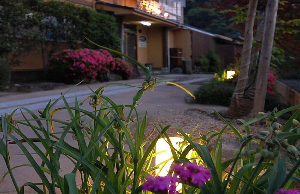 Yourou Onsen Honkan 24/25