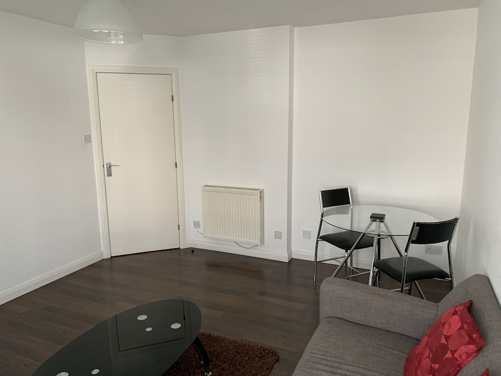 Aberdeen Serviced Apartments - Bloomfield 16/24