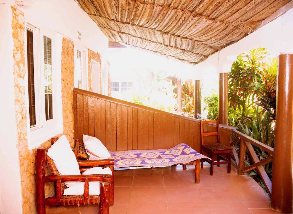 Baraka Beach Bungalows 9/34