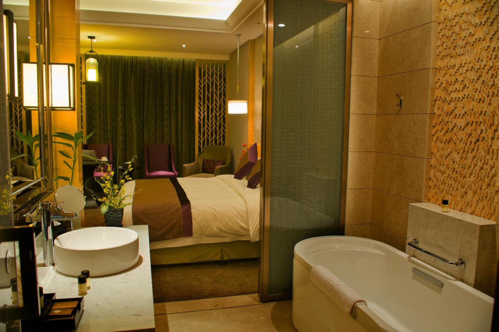 Firth Jinling Grand Hotel 72/75