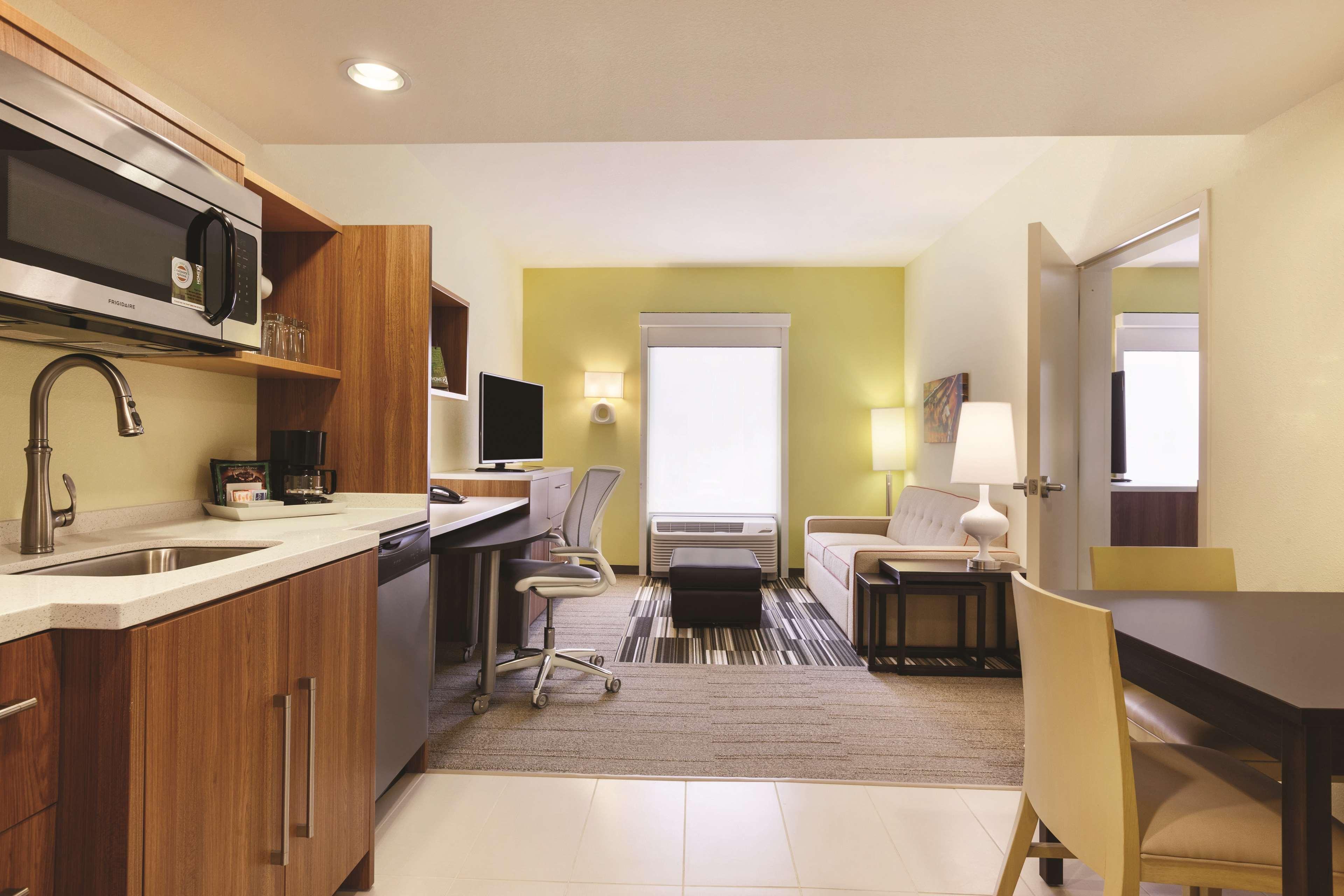 1 BEDROOM, PREMIUM, SUITE, KING BED