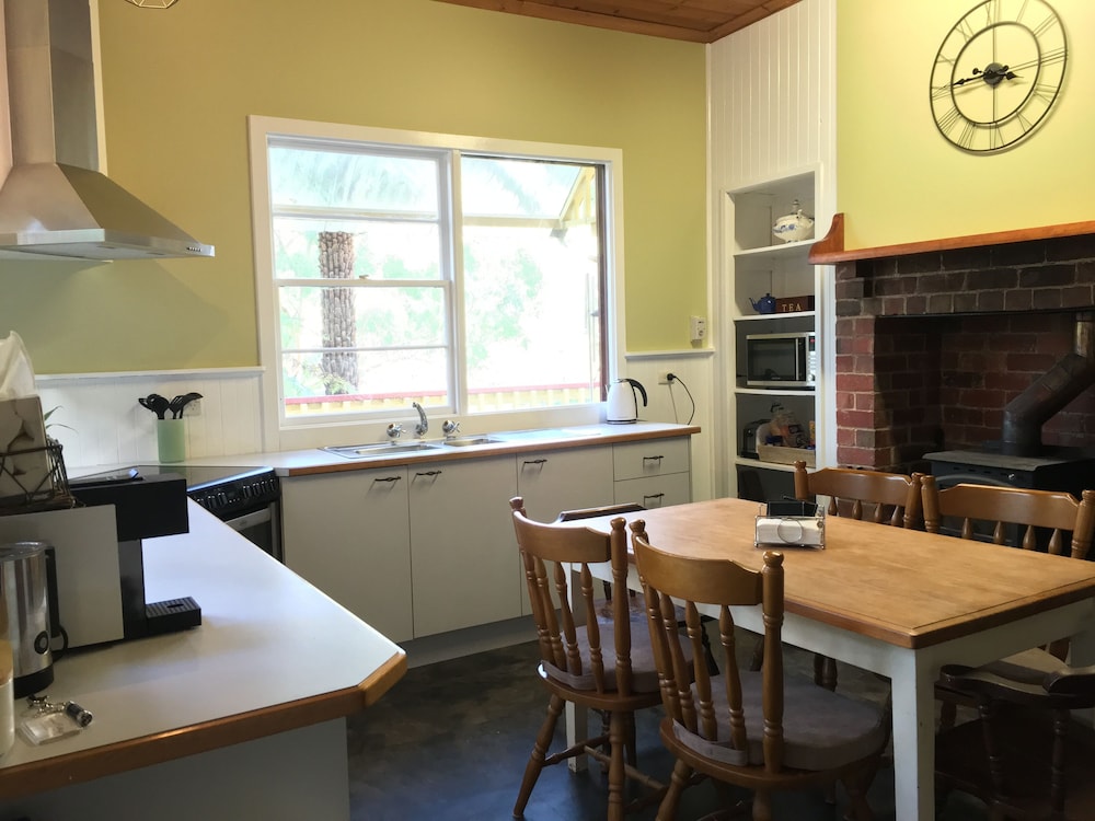 Charnwood Cottages 30/38