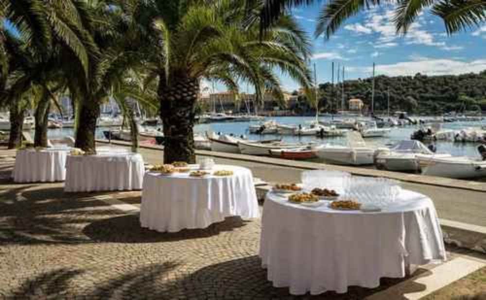 Hotel Della Baia 68/71