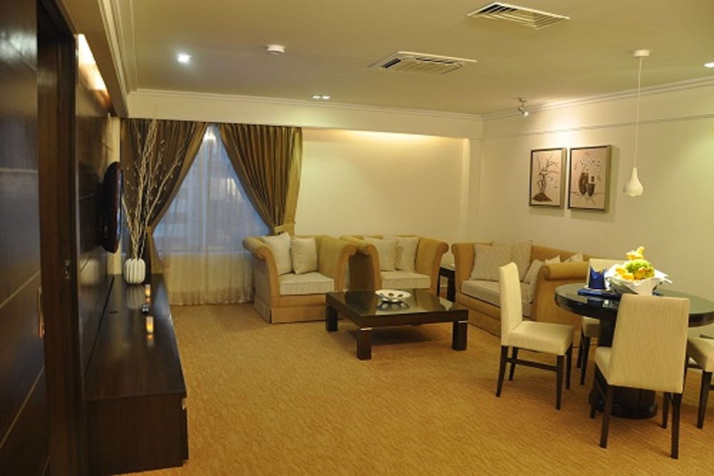 Agrabad Hotel 44/69