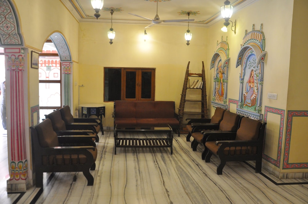 Hotel Sajjan Niwas 18/32