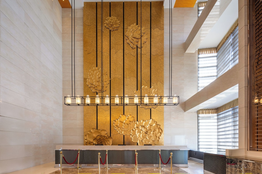 New Century Hotel Qingdao 8/73