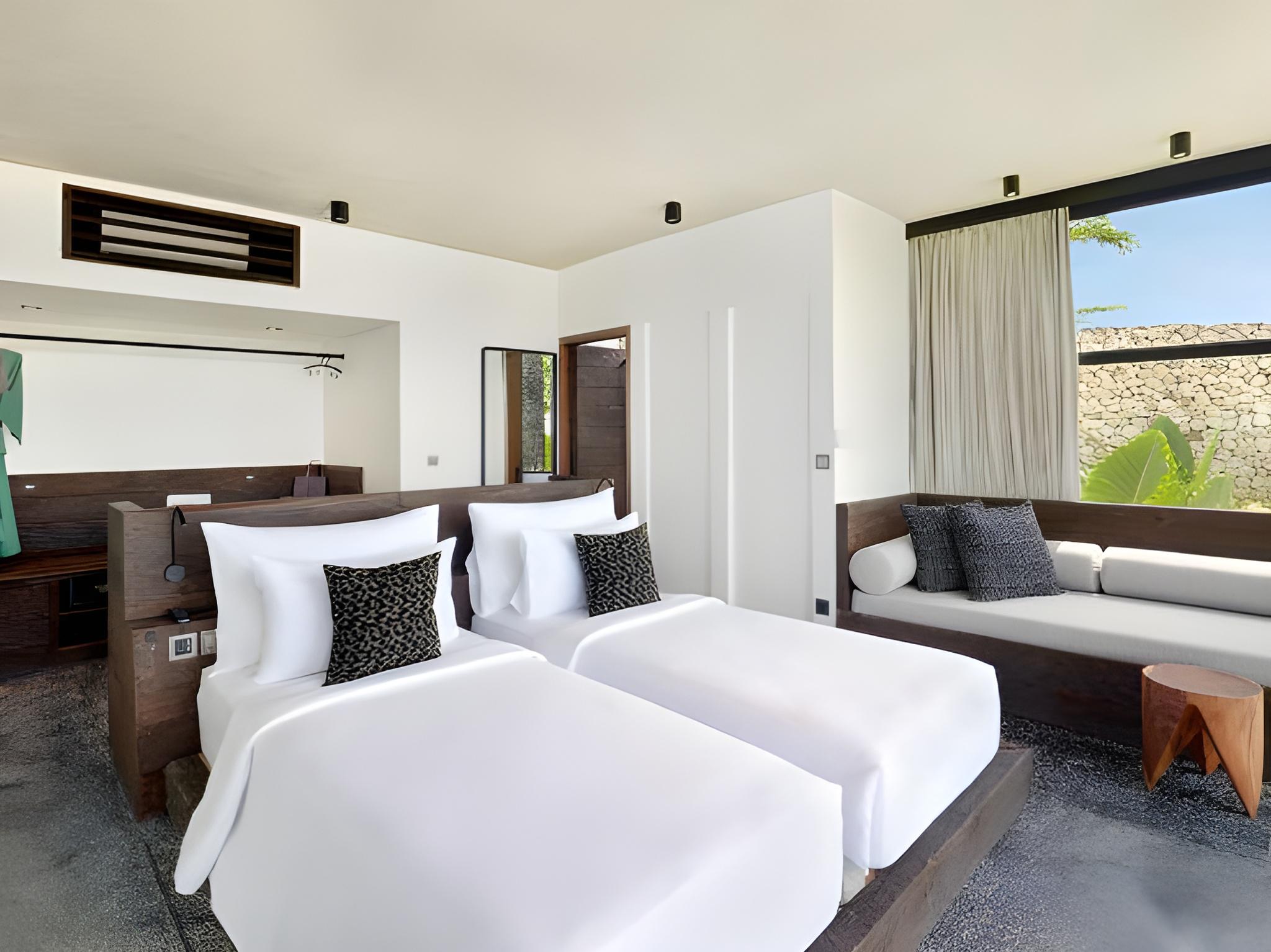 2 Bedrooms, Pool, Villa