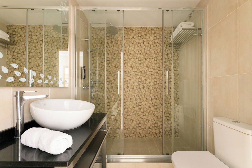 غرفة بسرير كوين، Hotel Suizo 8/10