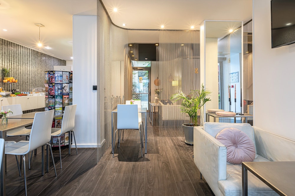 Hotel Glasgow Monceau Paris 48/62