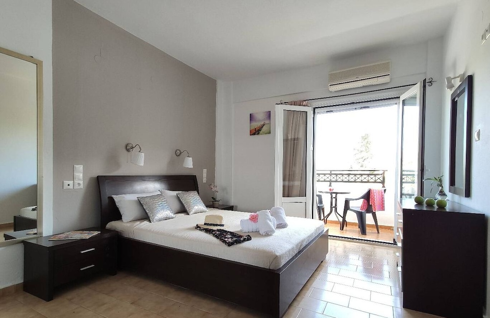 Kostas Apartments 9/48