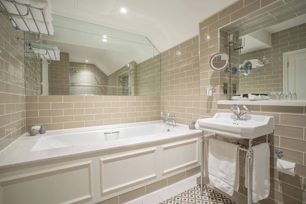 Guest Room, Executive, Courtyard, King Bed