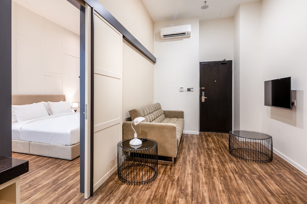 Wesley Hotel 16/34