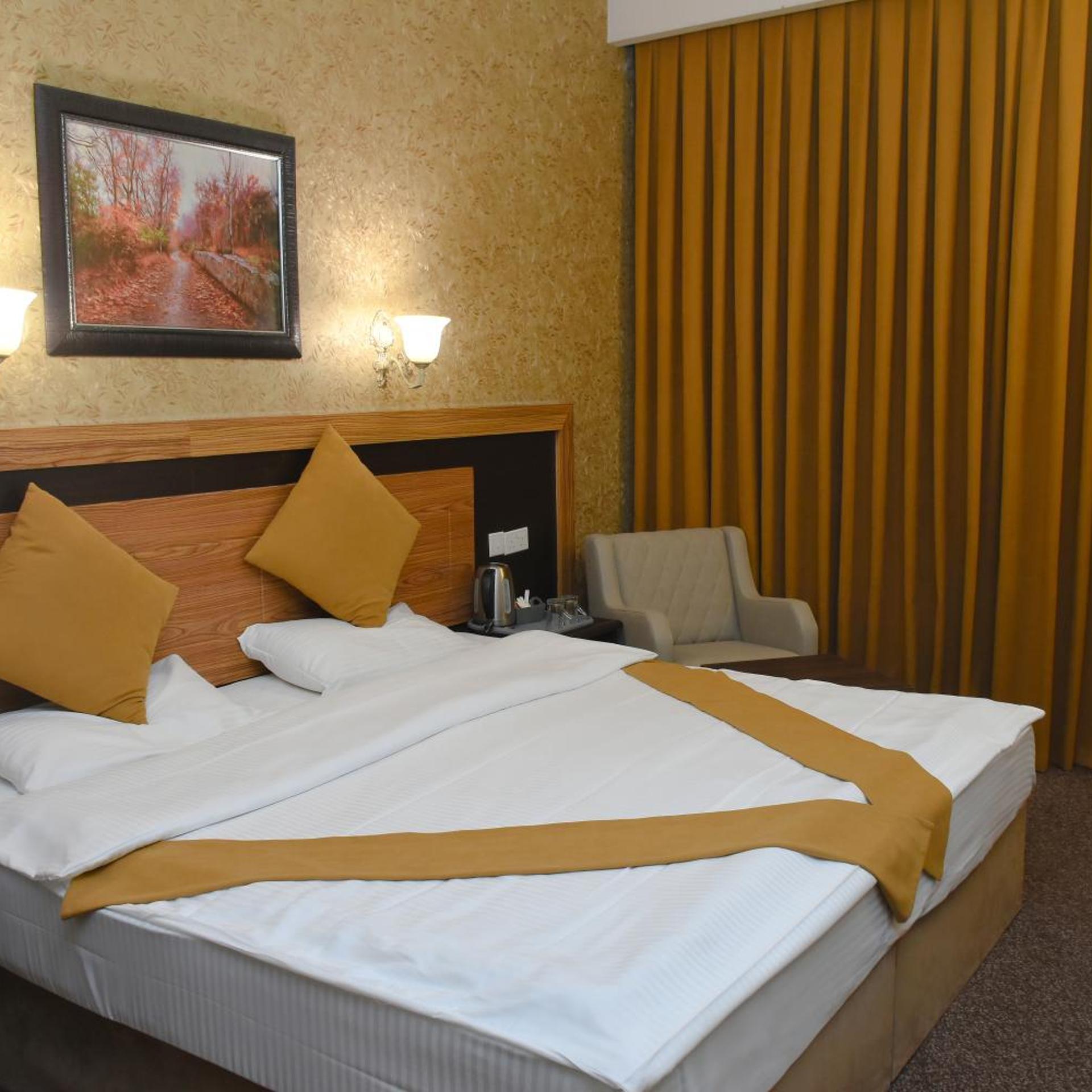 Asenappar Hotel 25/65