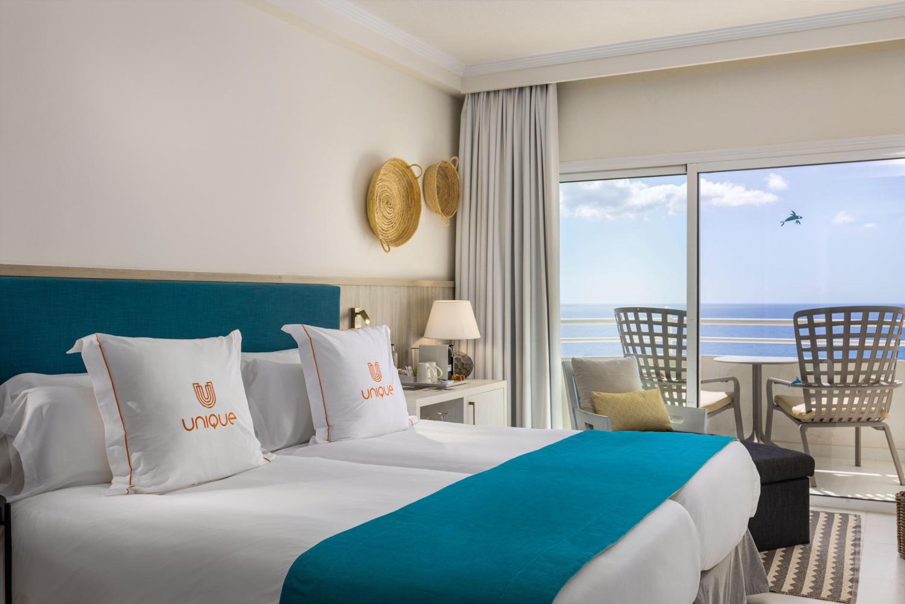 Unique, Deluxe, Twin Beds, with View، Corallium Dunamar by Lopesan Hotels - Adults Only 2/6