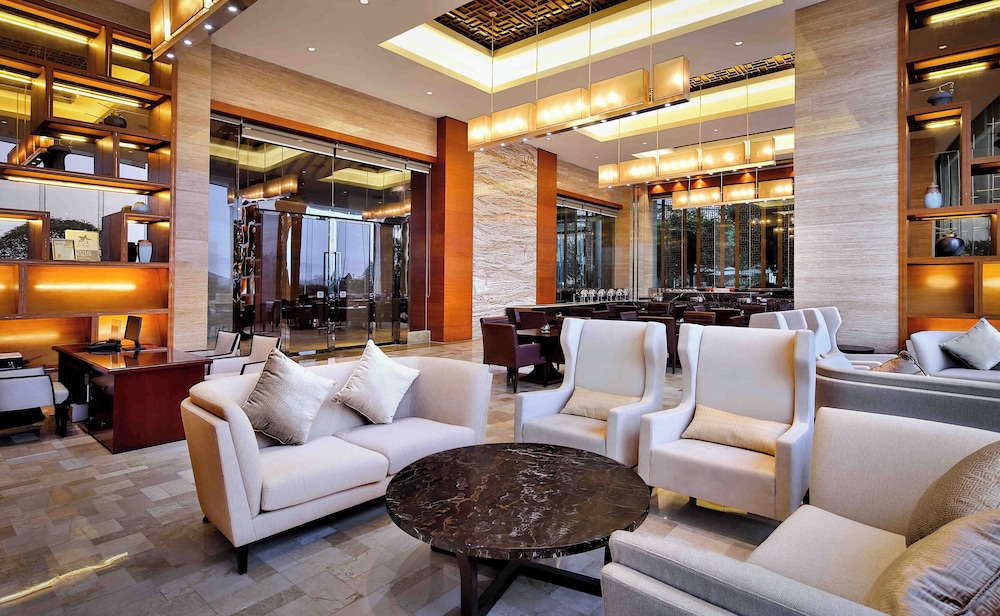 INTERCONTINENTAL SANCHA LAKE 14/33