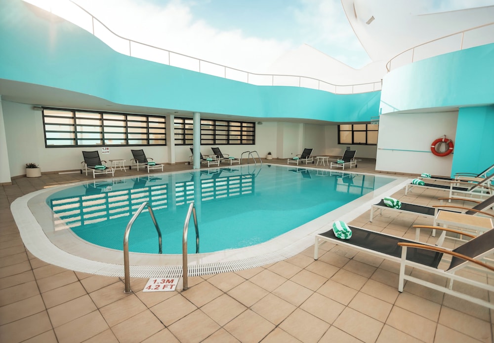 swimming pool spa