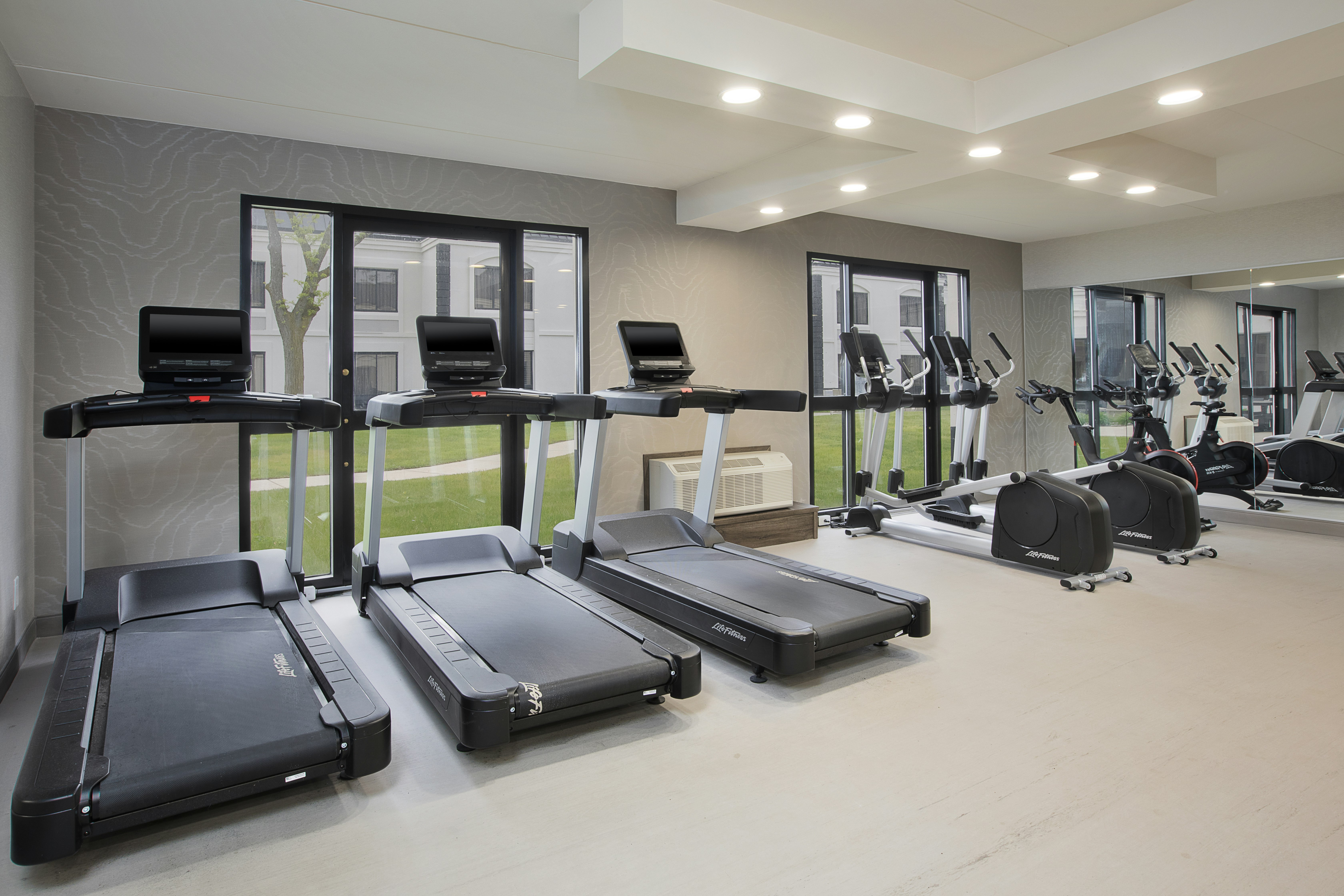 Doubletree By Hilton Detroit Novi 31/74