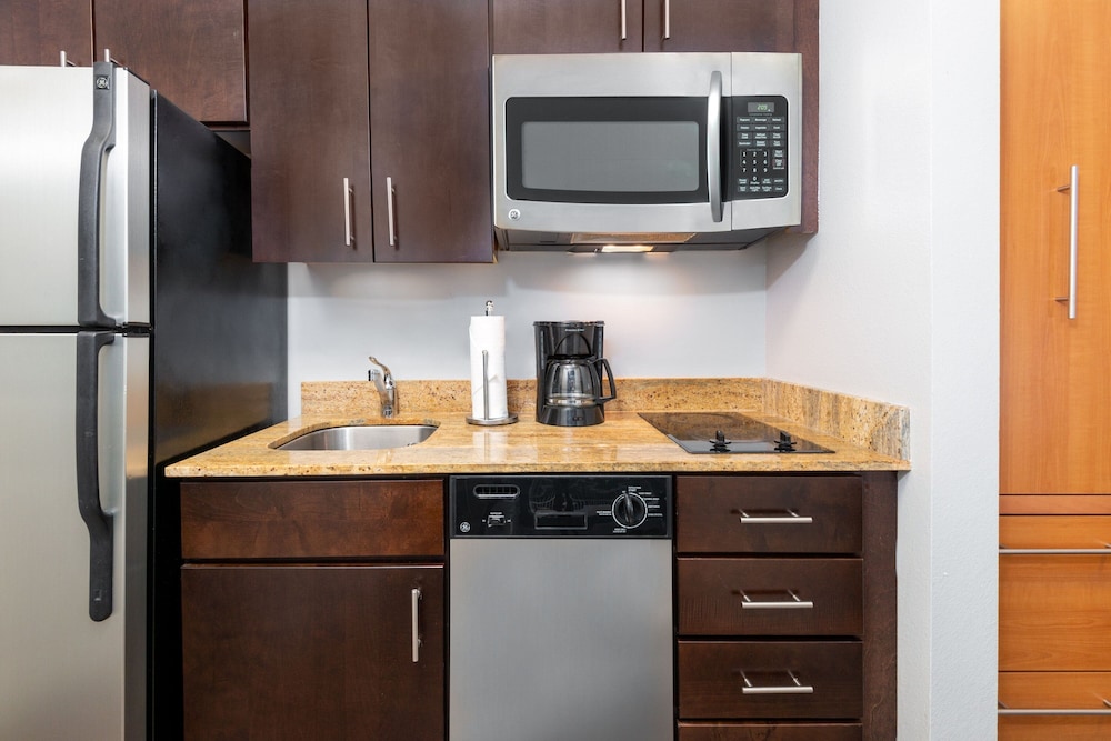 TOWNEPLACE SUITES BUFFALO AIRPORT 35/50