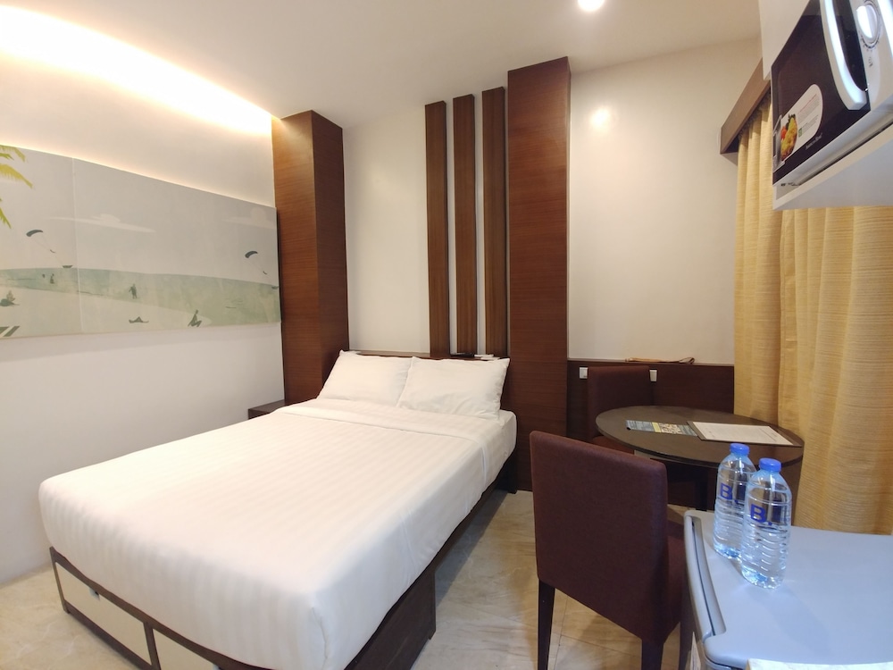 Bed+Bath Serviced Suites 30/66