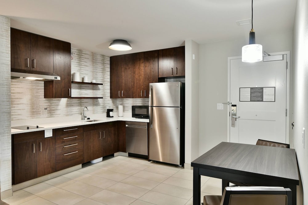 Residence Inn by Marriott Eau Claire 4/54