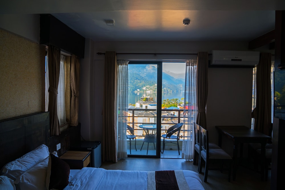 Hotel Shaara Pvt.ltd 13/50