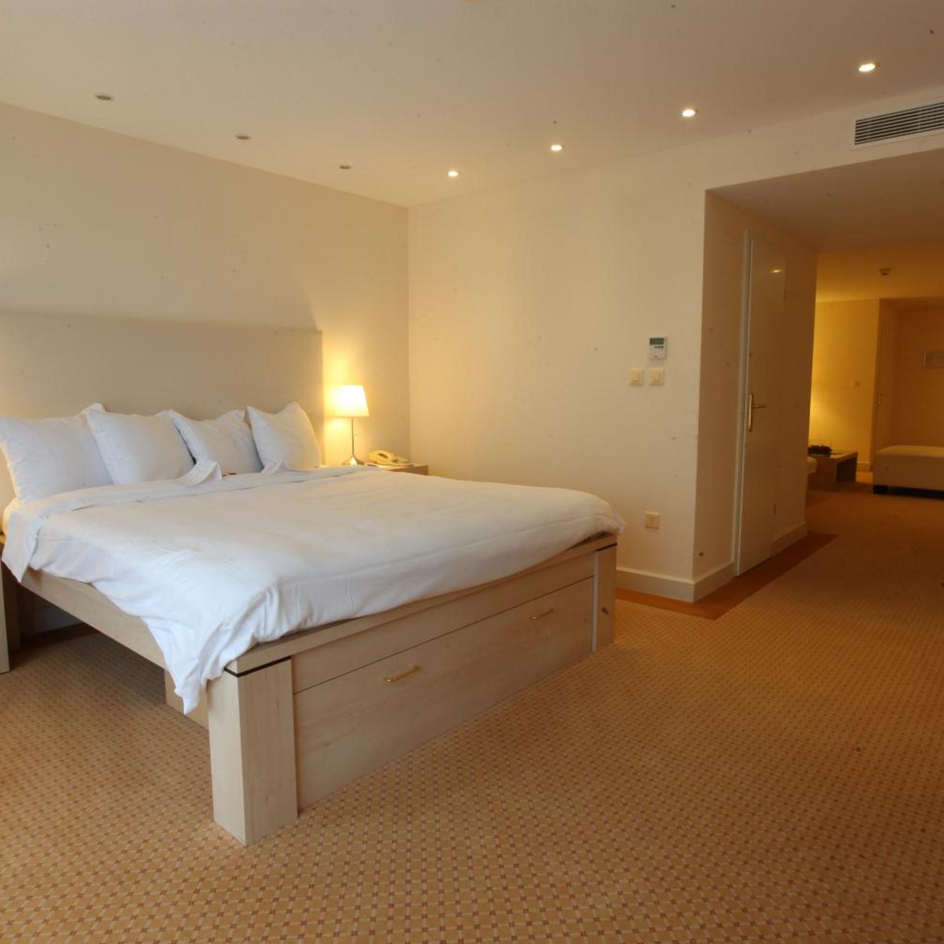 Du Grand Lac Excelsior 4/50