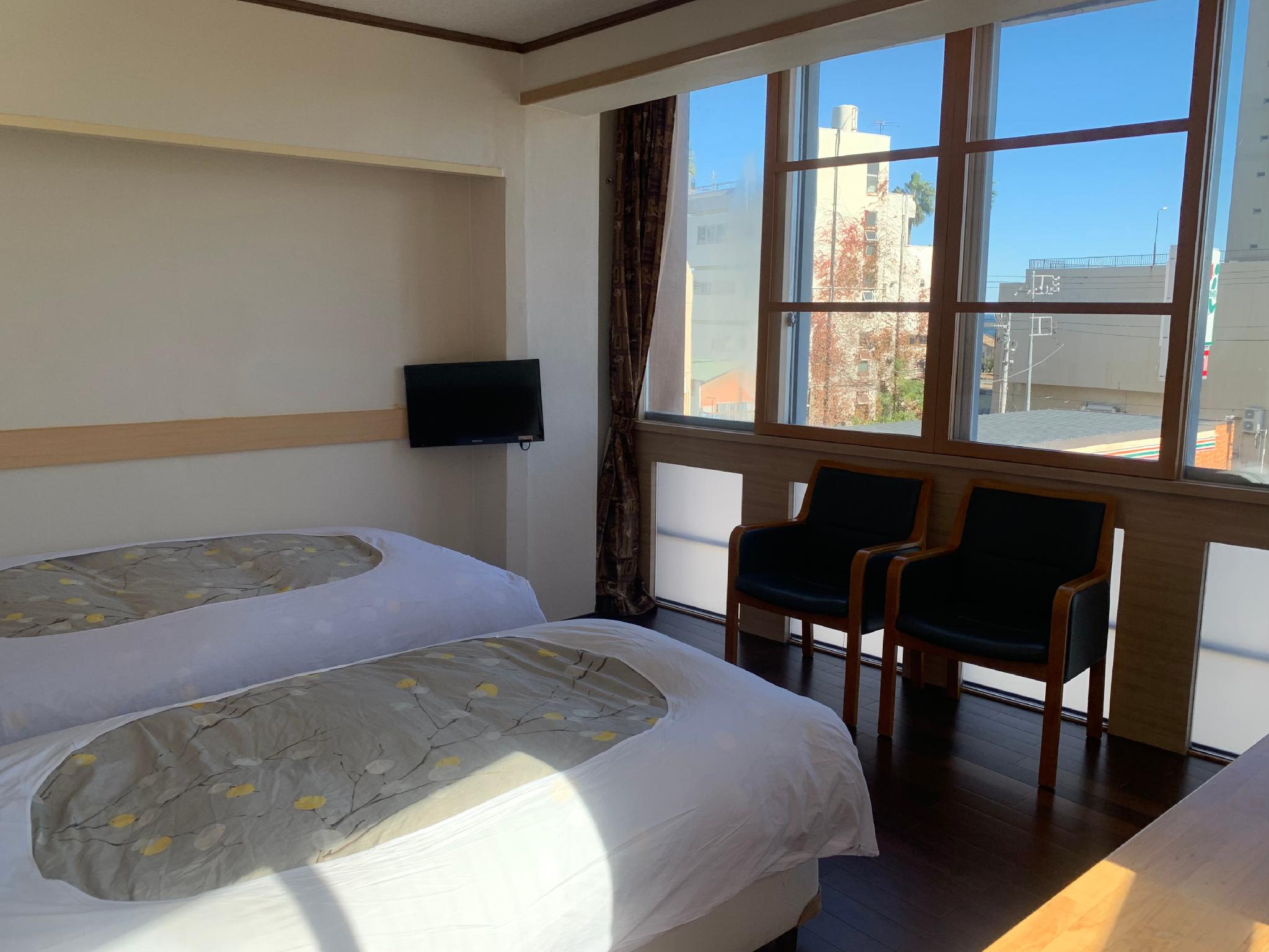 Standard, Quadruple, Twin Beds, River View, Night View