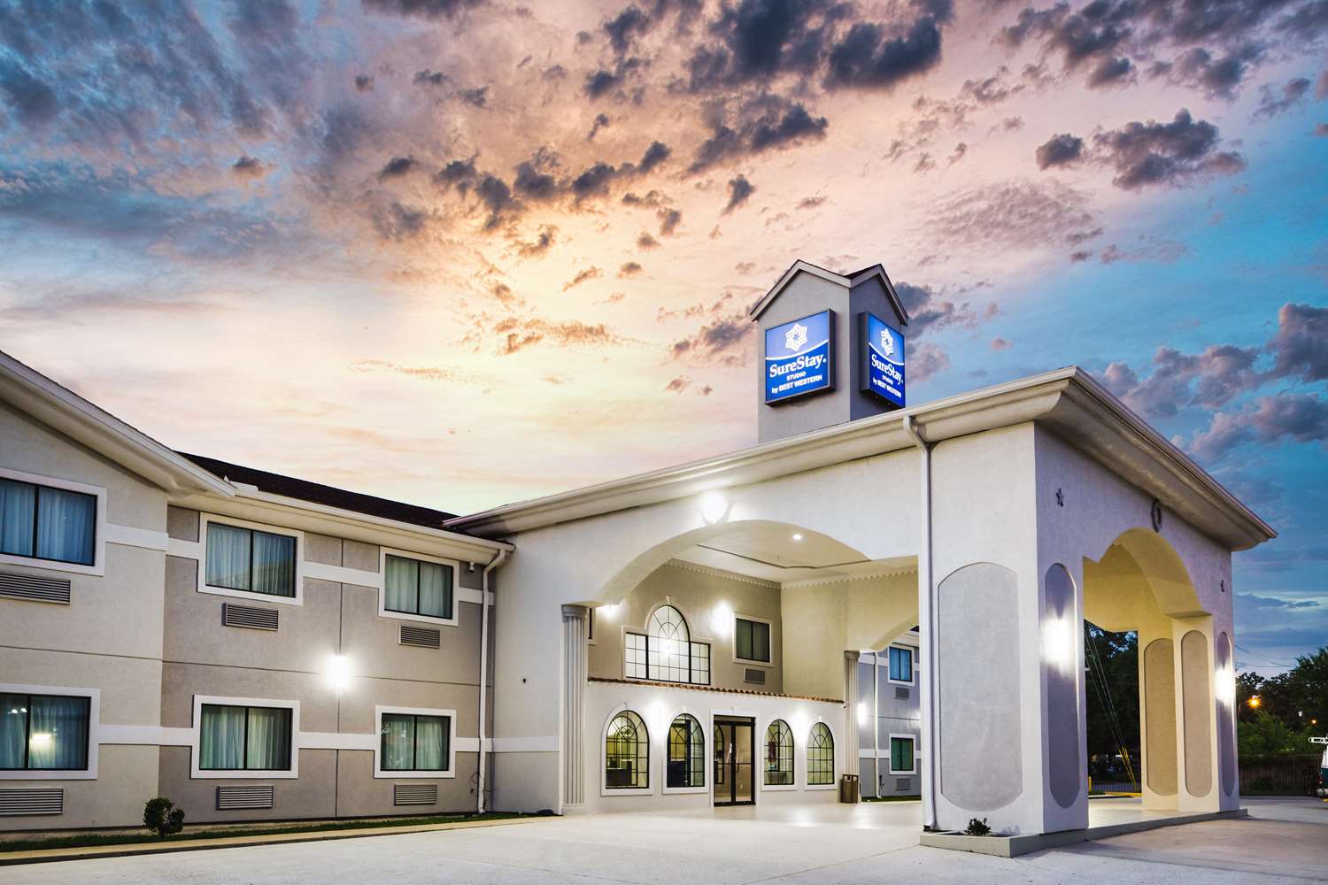 SureStay Studio by Best Western Conroe Downtown 4/26