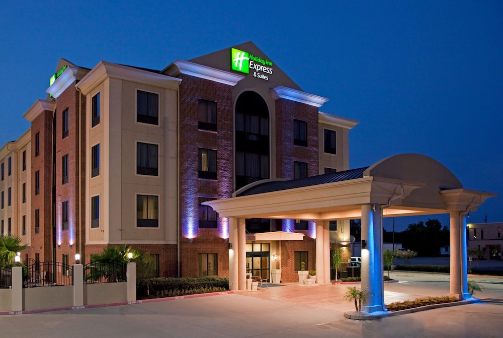 Holiday Inn Express Hotel and Suites La Porte 2/31