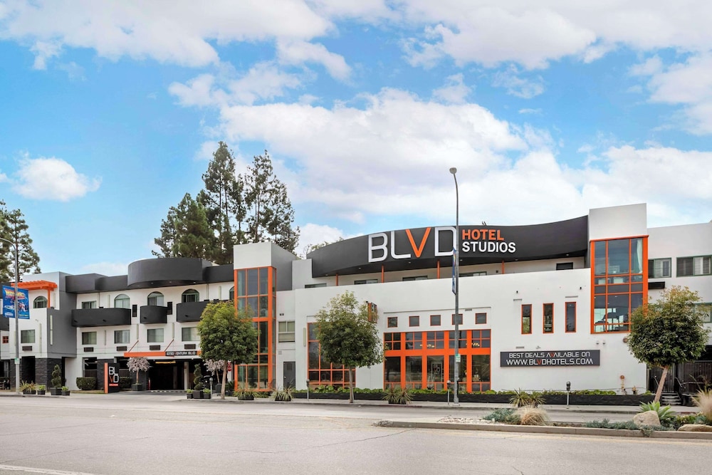 BLVD Hotel and Studios Universal-Hollywood, an Ascend Collection Hotel 5/75