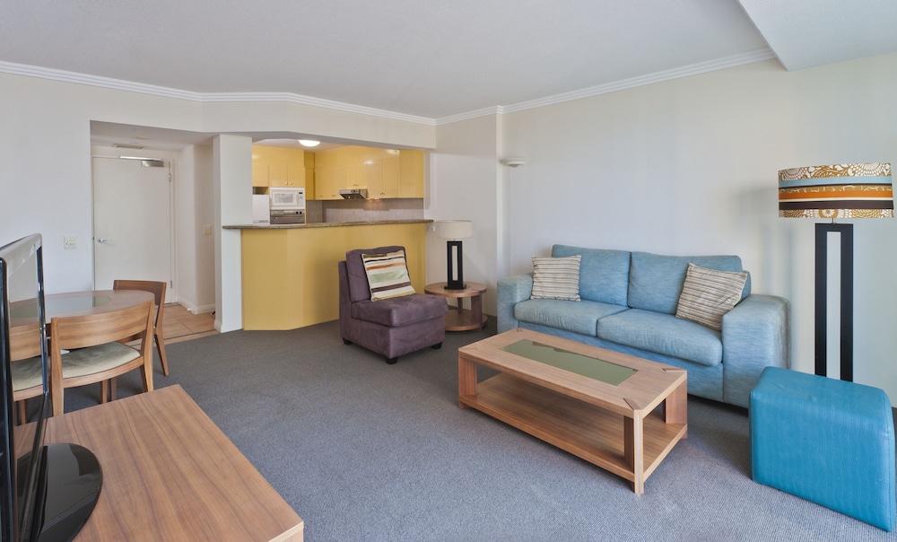 Mantra Crown Towers Surfers Paradise 76/95