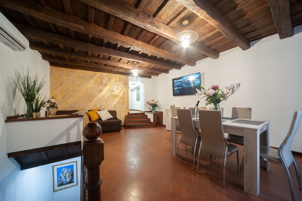 Navona Rooms with Jacuzzi 51/71