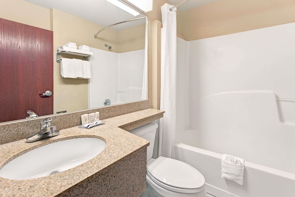 Microtel Inn And Suites By Wyndham Jasper 14/15