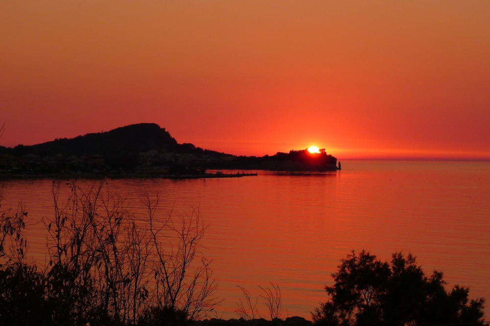 Sidari Beach Hotel 65/81