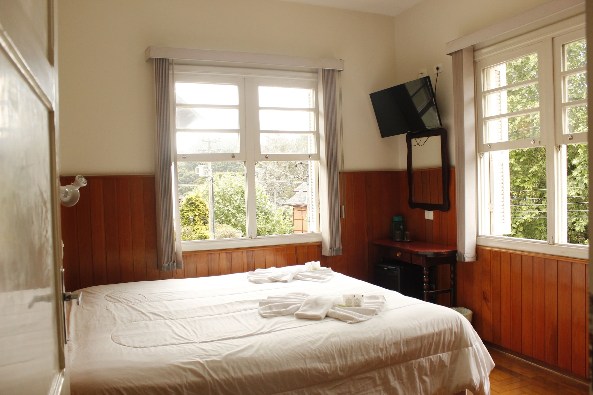 APARTMENT, DOUBLE BED