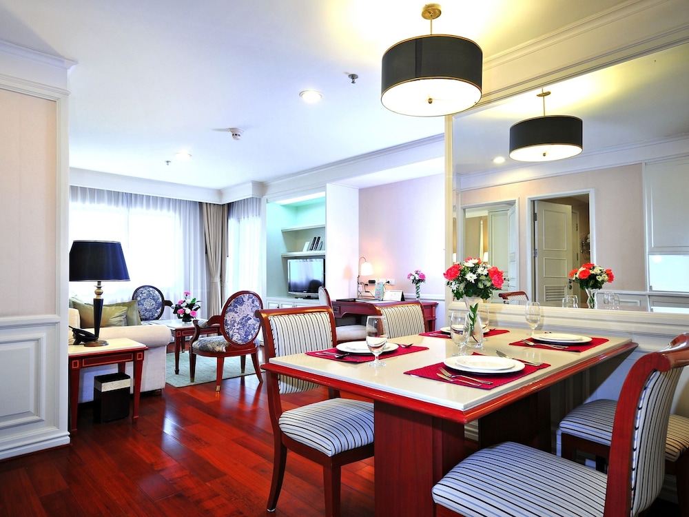 Centre Point Hotel Sukhumvit 10 99/114
