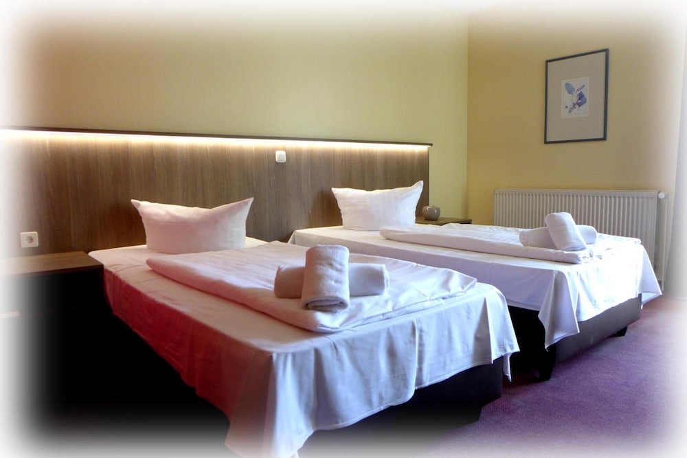 Hotel Lindenberger Hof 11/28