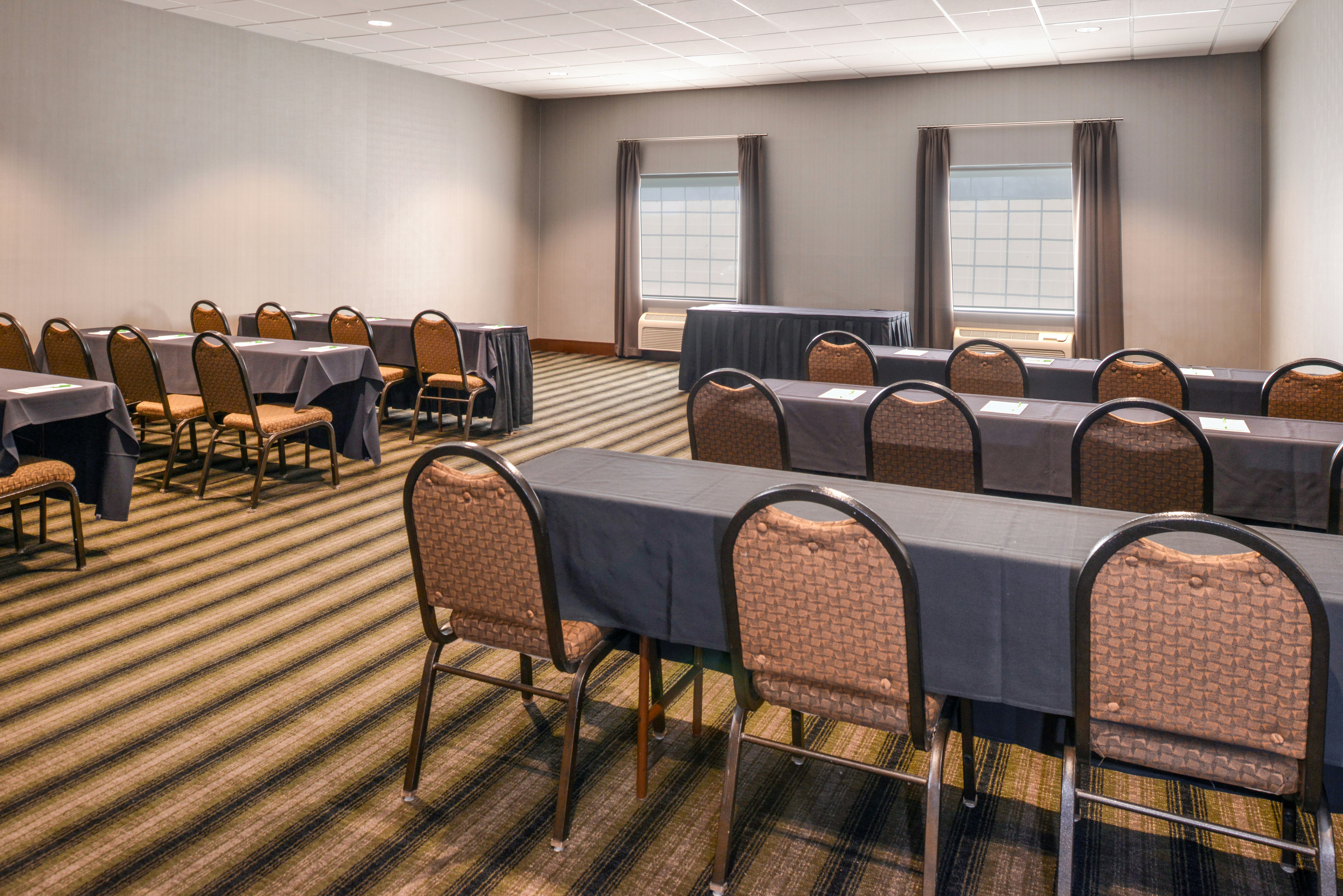 Holiday Inn Poplar Bluff an IHG Hotel 62/73