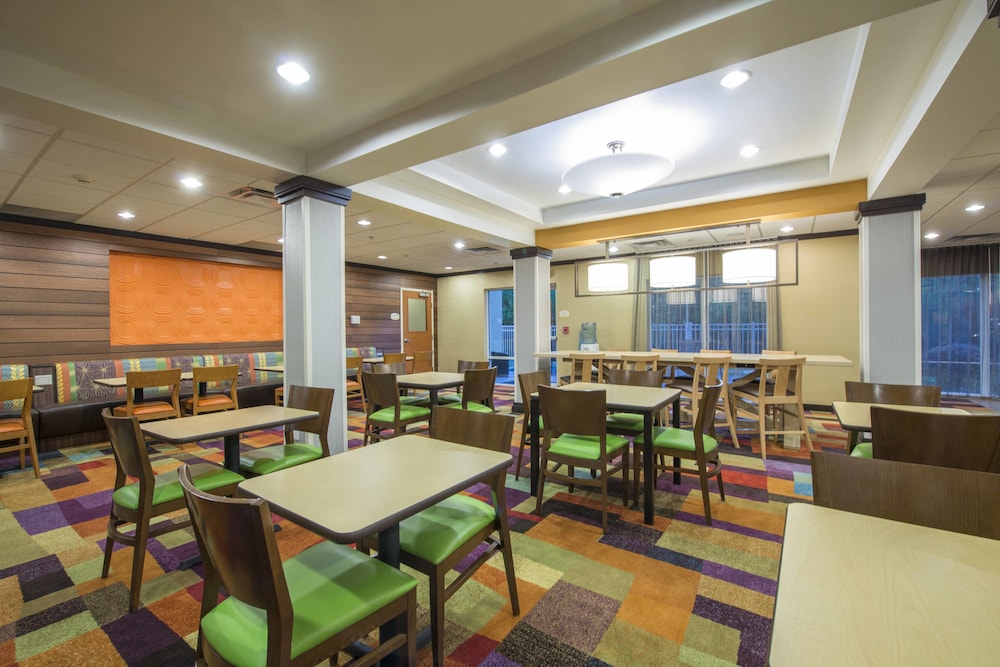 Fairfield Inn Suites By Marriott Hinesville Fort Stewart 35/50