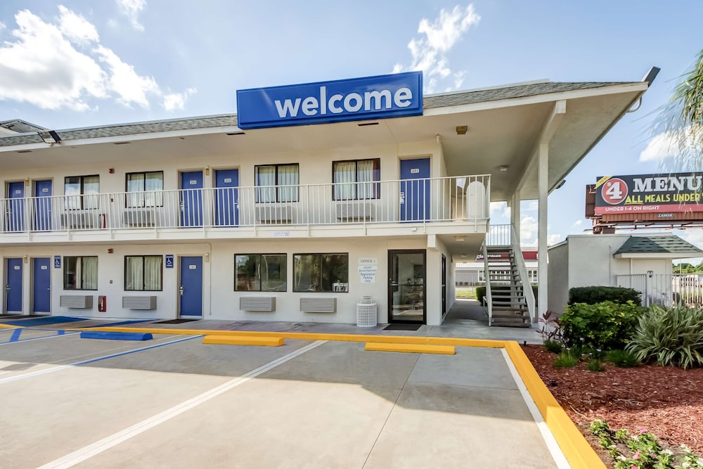 Motel6 Lakeland, FL in LAKELAND - FL