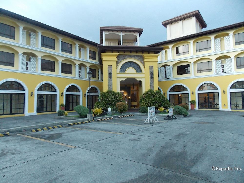 Planta Centro Bacolod Hotel Residences 32/46