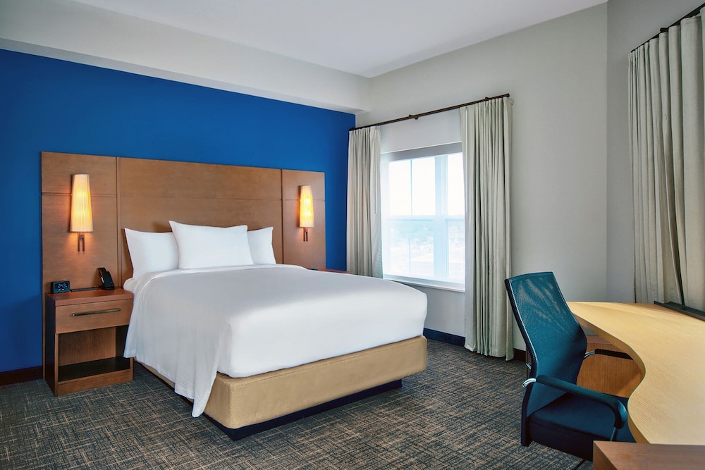 Residence Inn by Marriott Orlando at Flamingo Crossings Town Center 13/45