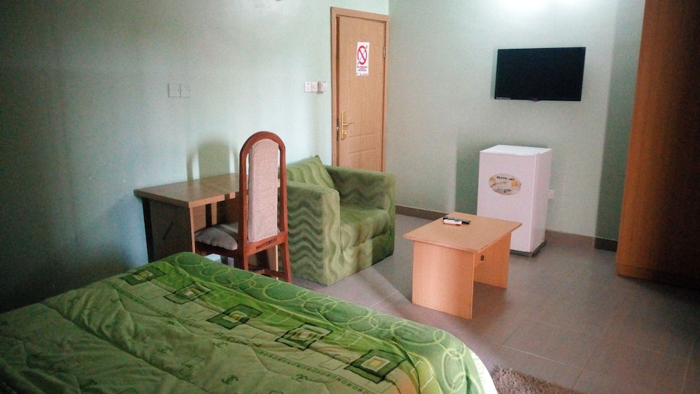 Mataan Hotel Suites 16/20